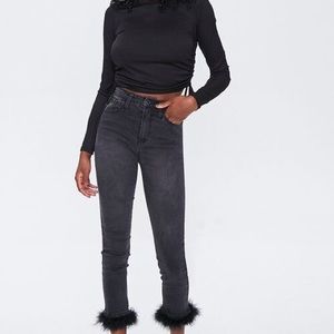 Forever 21 Feather Trim Ankle Jean 🖤
